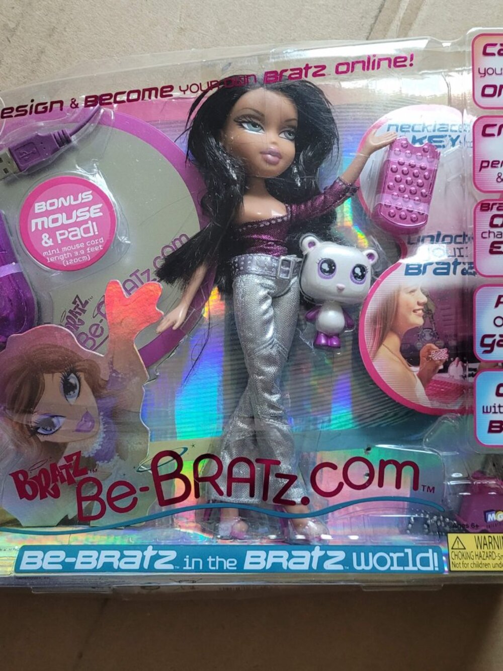 Bratz Be-Bratz Yasmín Doll USB Necklace Mouse Pad With Petz New Damaged Package